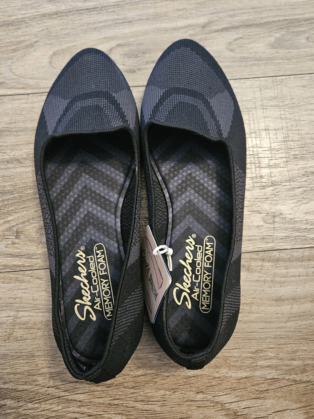 Skechers Cleo's Women's Ballet Flats with Air-Cooled Memory Foam Size 7.5